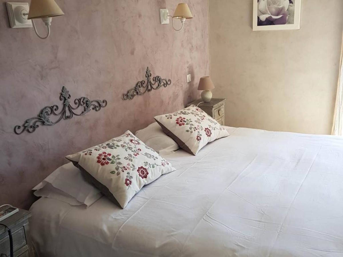 Le Crillon - Bonjour Fun