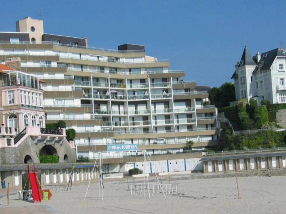 Le Crystal Dinard Plage - Bonjour Fun