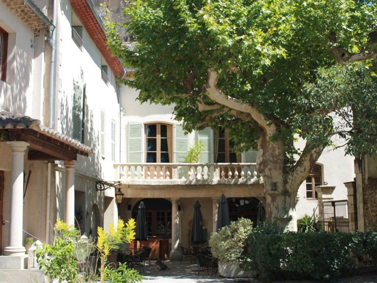 Le Manoir - Bonjour Fun