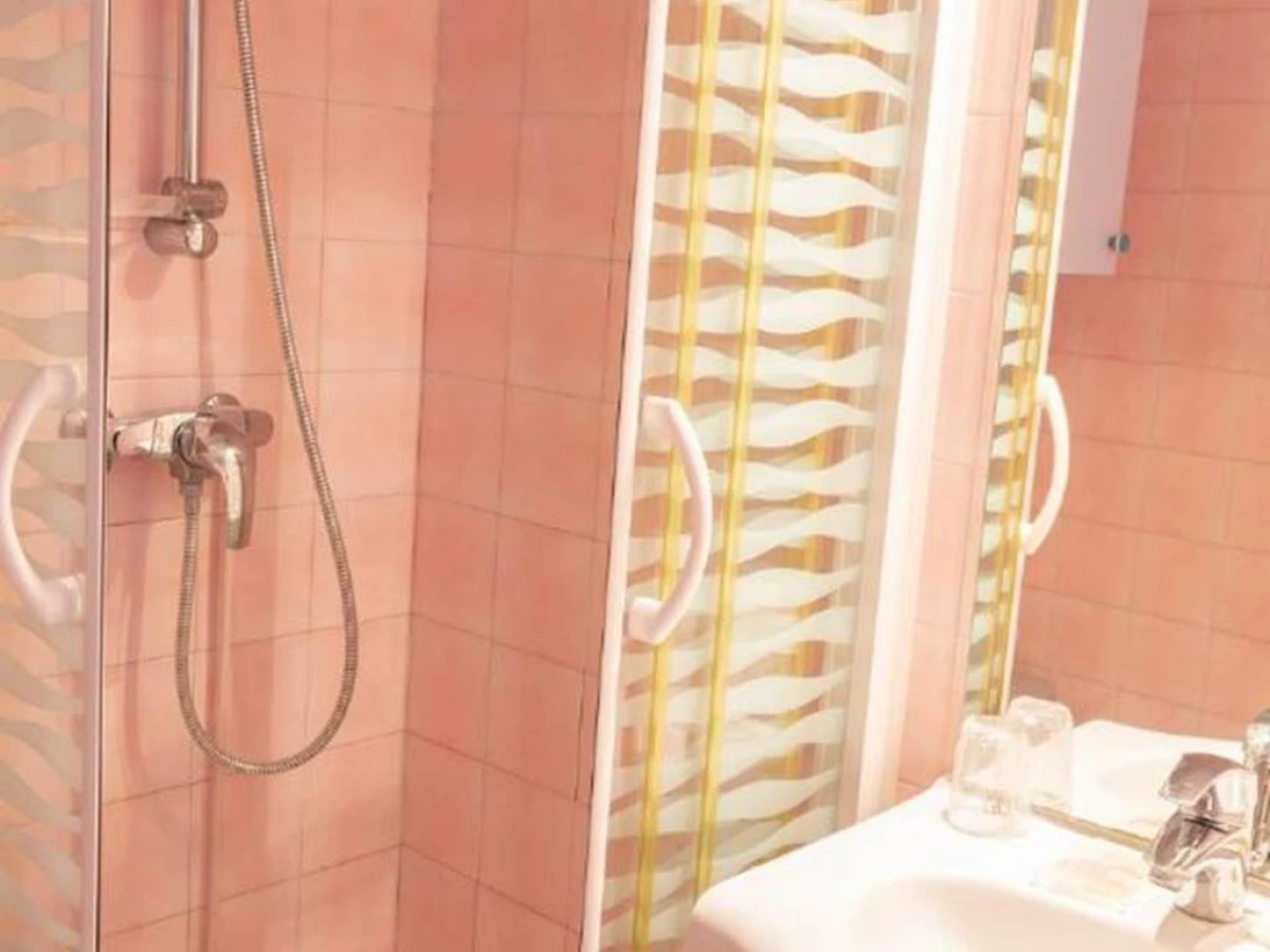 Les Bains de Mer Riviera Bretonne - Bonjour Fun