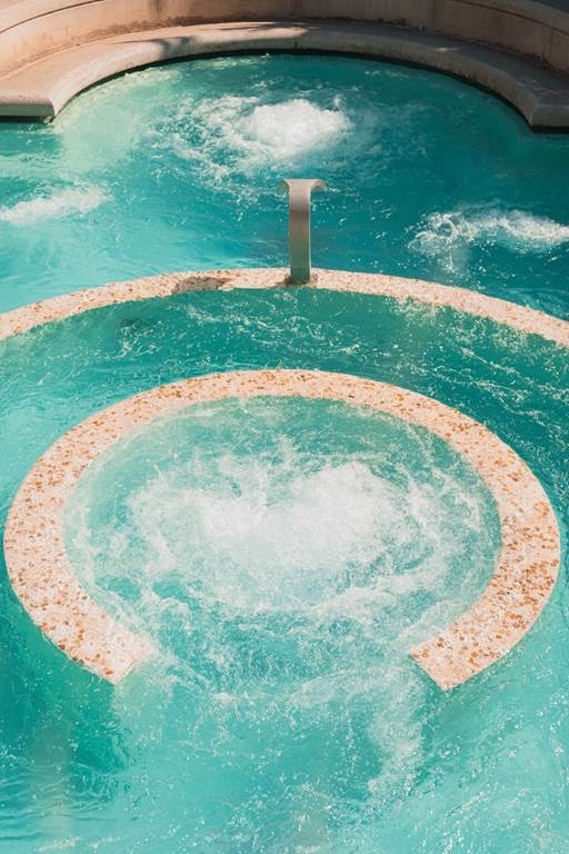 Les bains du Couloubret - Bonjour Fun