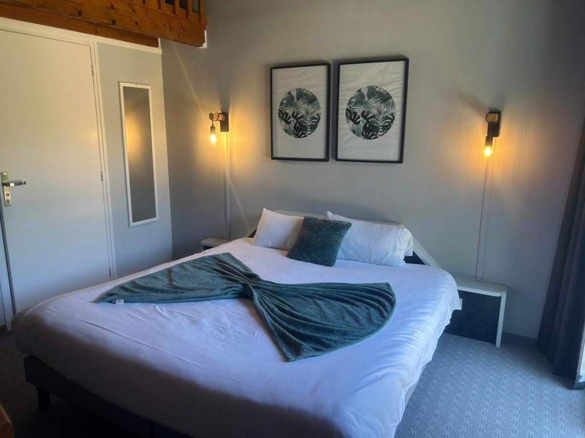 Les Dineux Village - Bonjour Fun