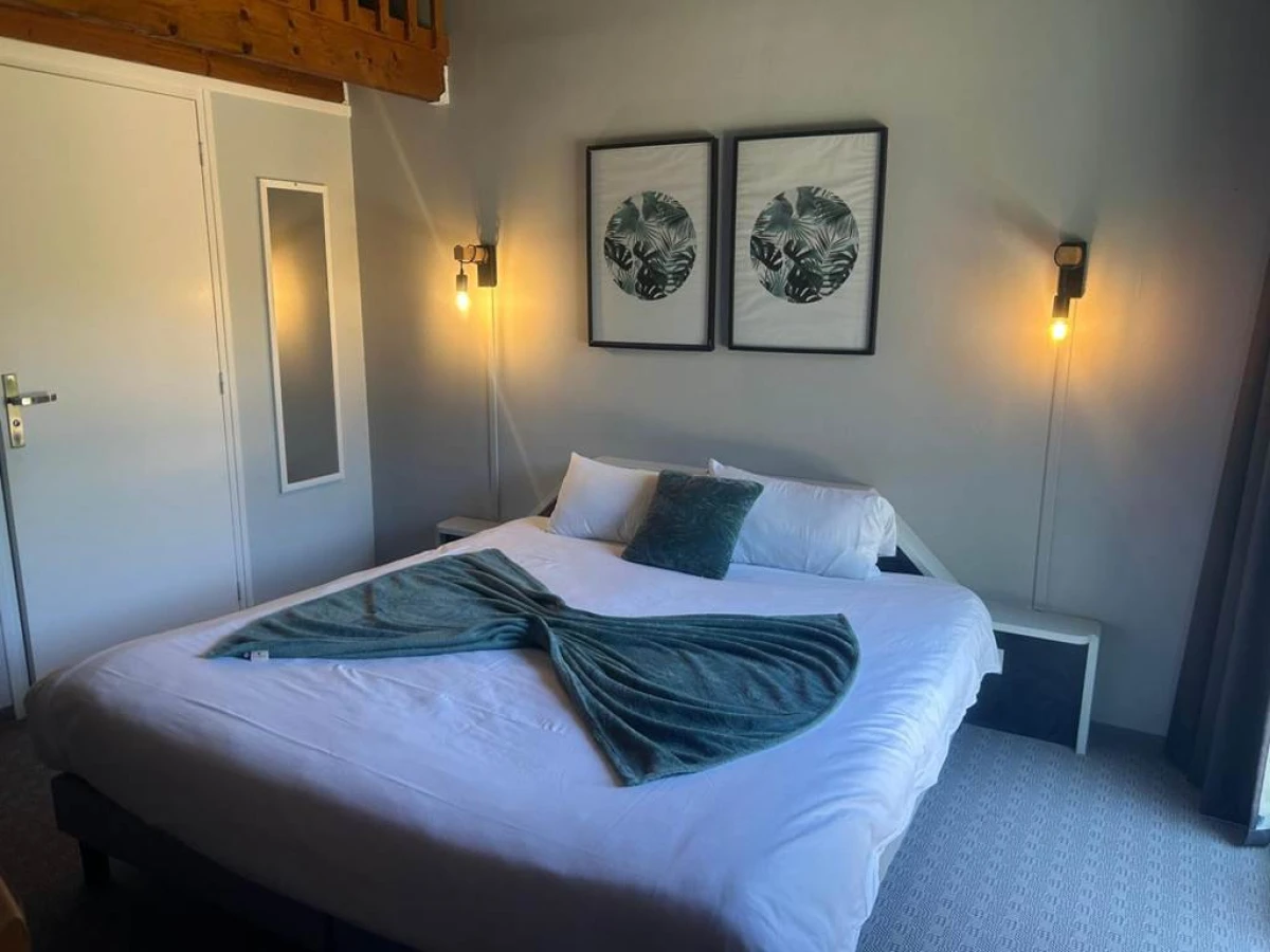 Les Dineux Village - Bonjour Fun