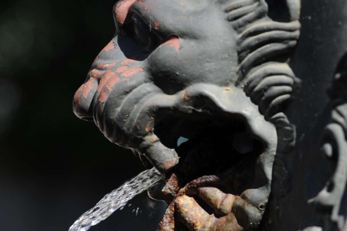 Les fontaines, miroirs de la ville - Bonjour Fun