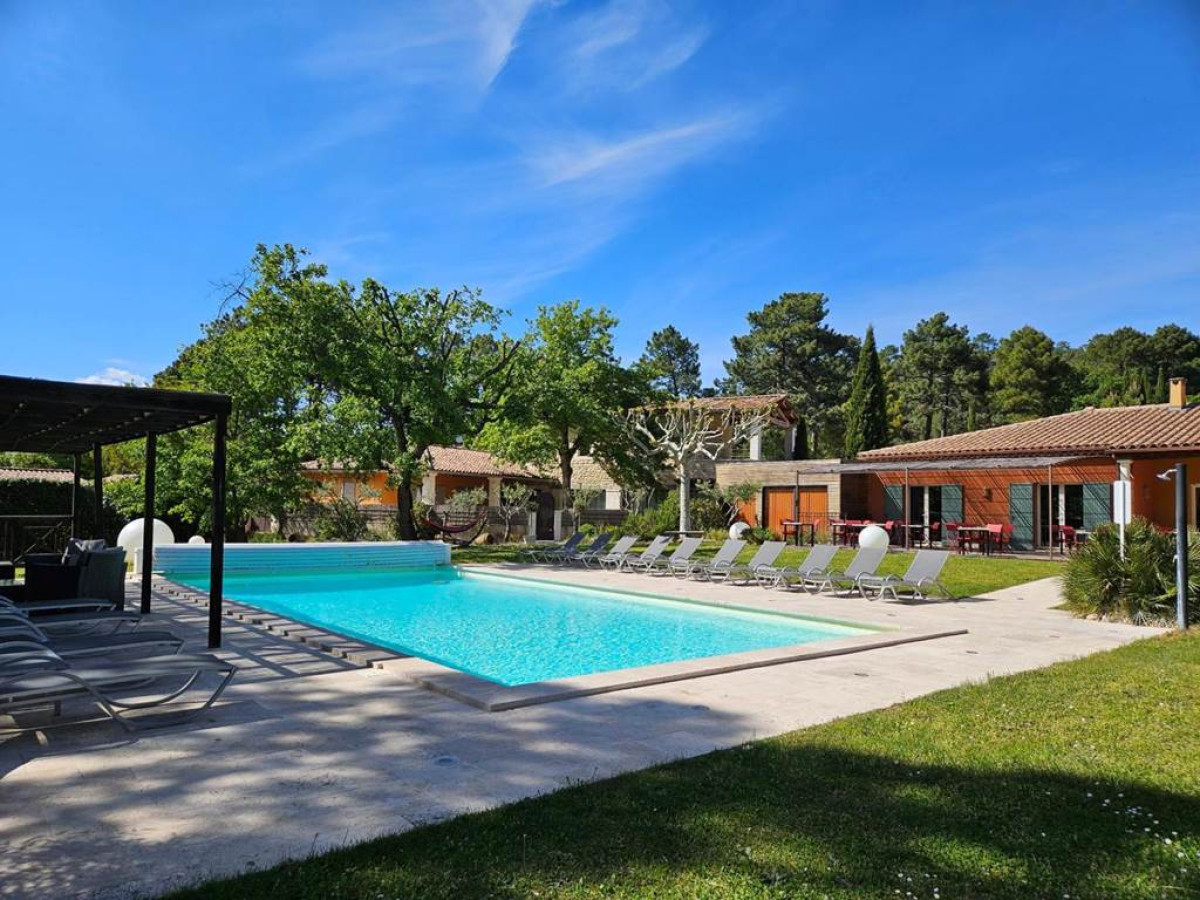 Les Sables d'Ocre & SPA - Bonjour Fun