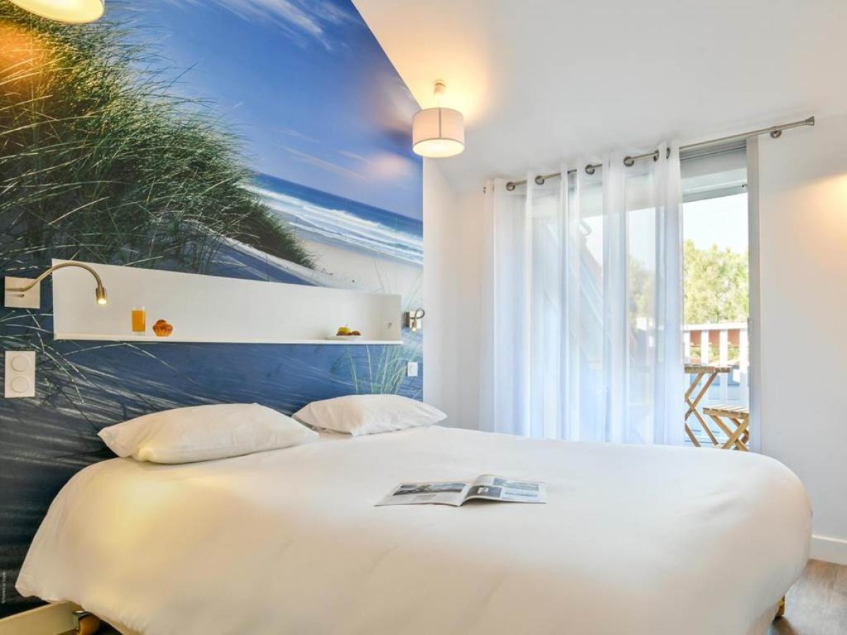 Les Vagues Hôtel Restaurant - Bonjour Fun