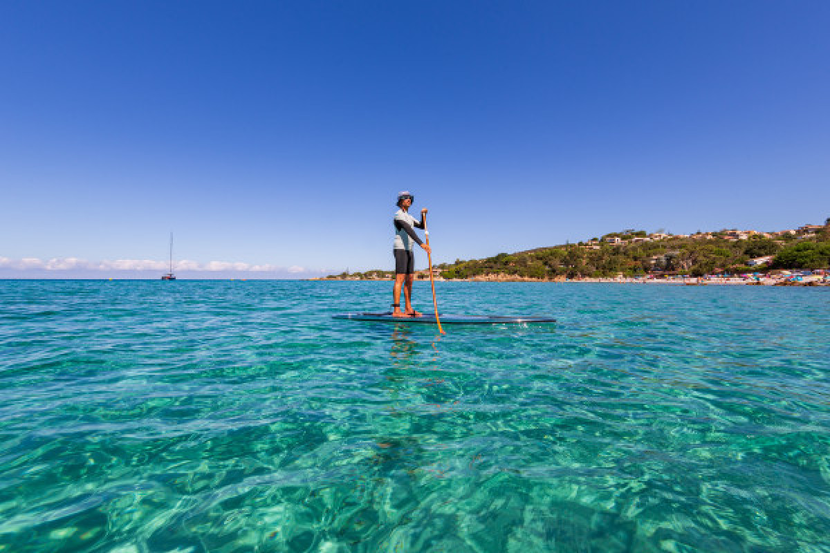 Location de paddle transparent sur la plage du Ruppione - Bonjour Fun