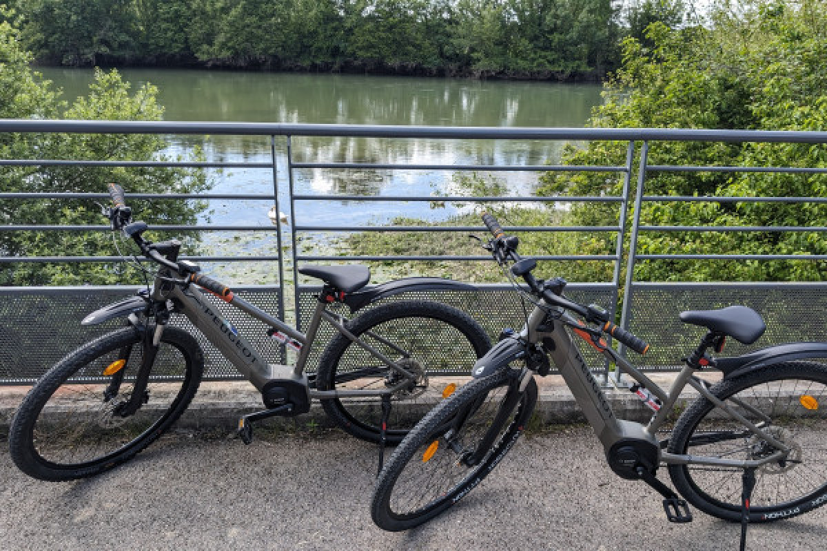 Location de vélos électriques - Bonjour Fun