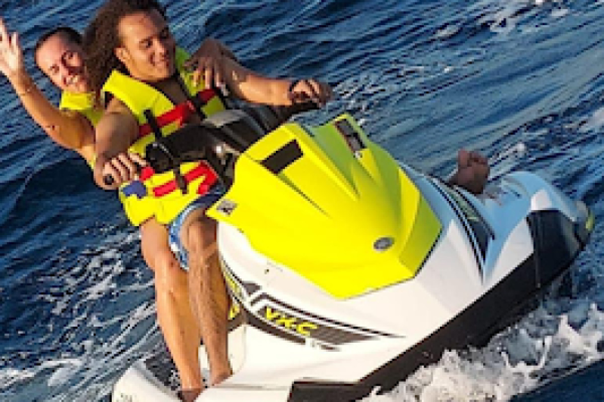 Location Jet ski avec ou sans Permis - Port Fréjus - Bonjour Fun