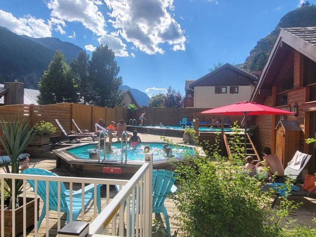 Locations Cosy - Village Piéton avec Vue Glaciers  - Bonjour Fun