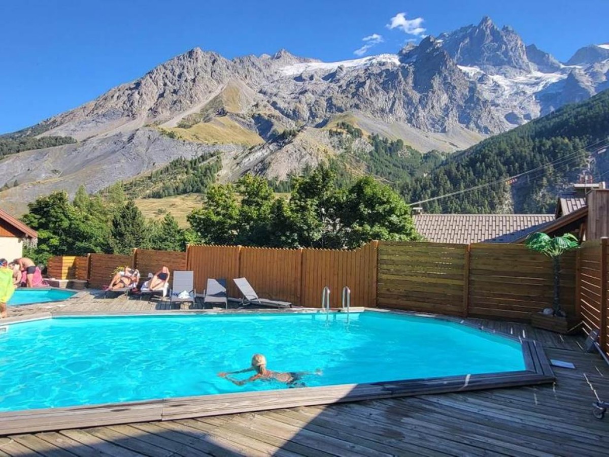 Locations Cosy - Village Piéton avec Vue Glaciers  - Bonjour Fun