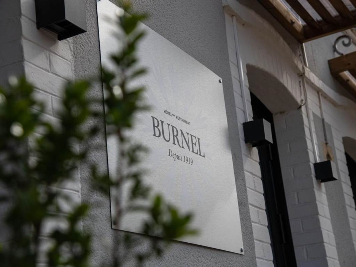 Logis Burnel Et La Cle Des Champs - Bonjour Fun