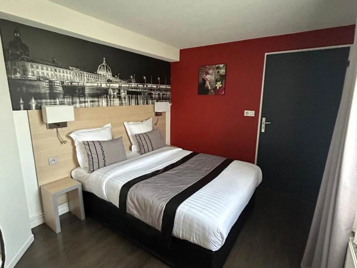 Logis Cris Hôtel et Restaurant - Bonjour Fun