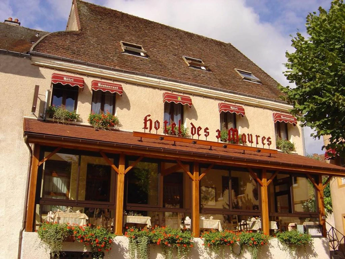 Logis Des Trois Maures - Bonjour Fun