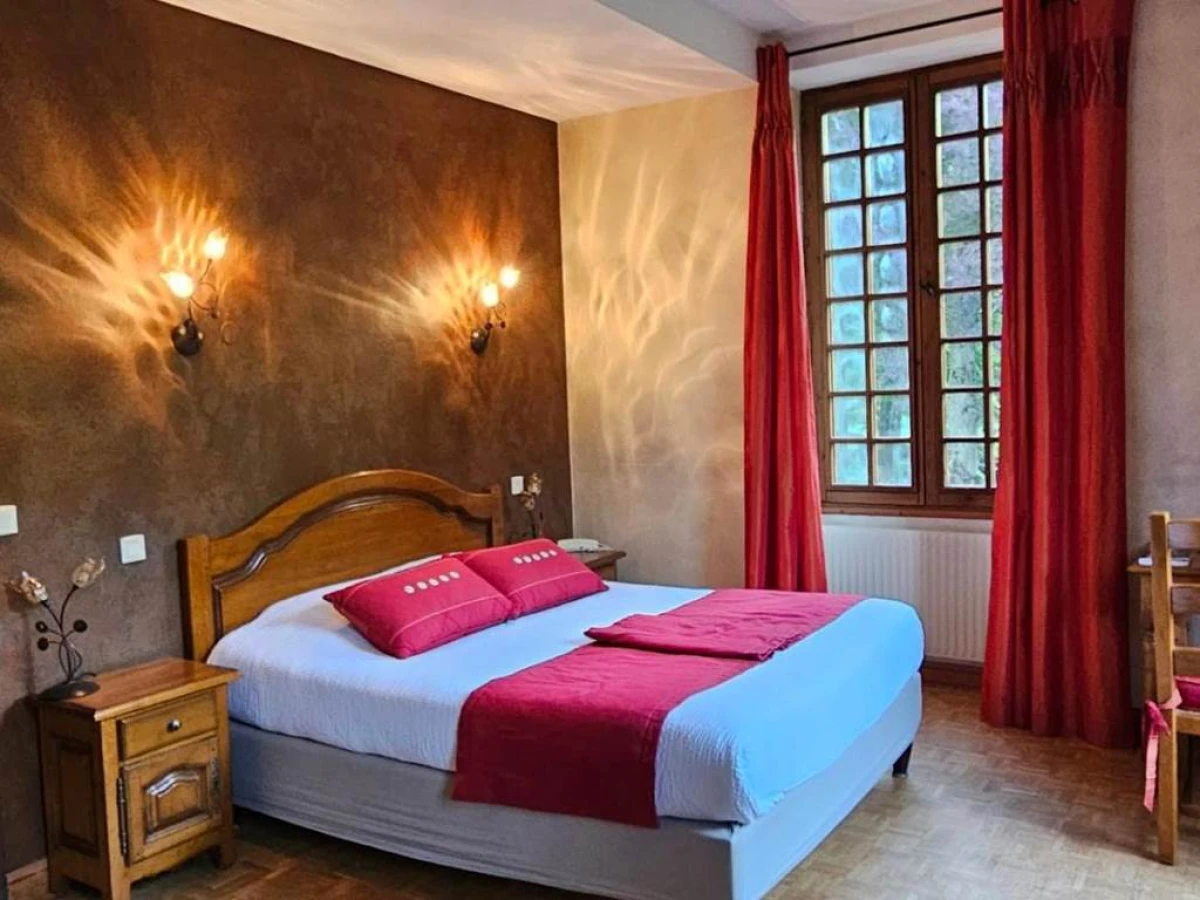 Logis Hostellerie Du Grand Duc hôtel restaurant - Bonjour Fun