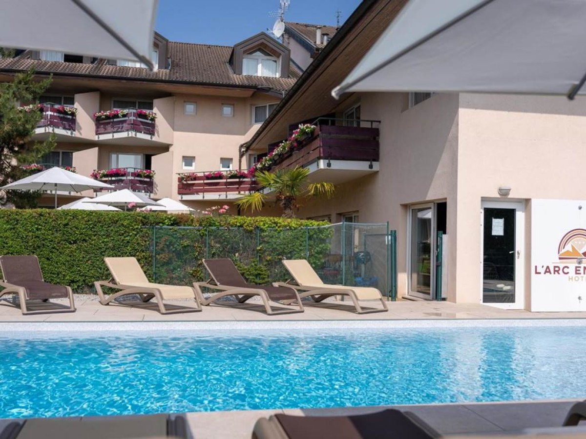 Logis Hotel Arc En Ciel - Bonjour Fun