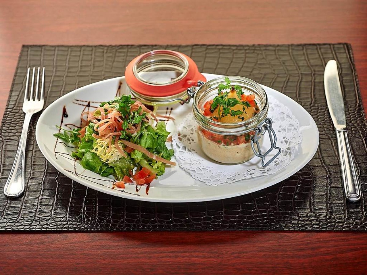 Logis hôtel Au Relais Nivernais - Bonjour Fun