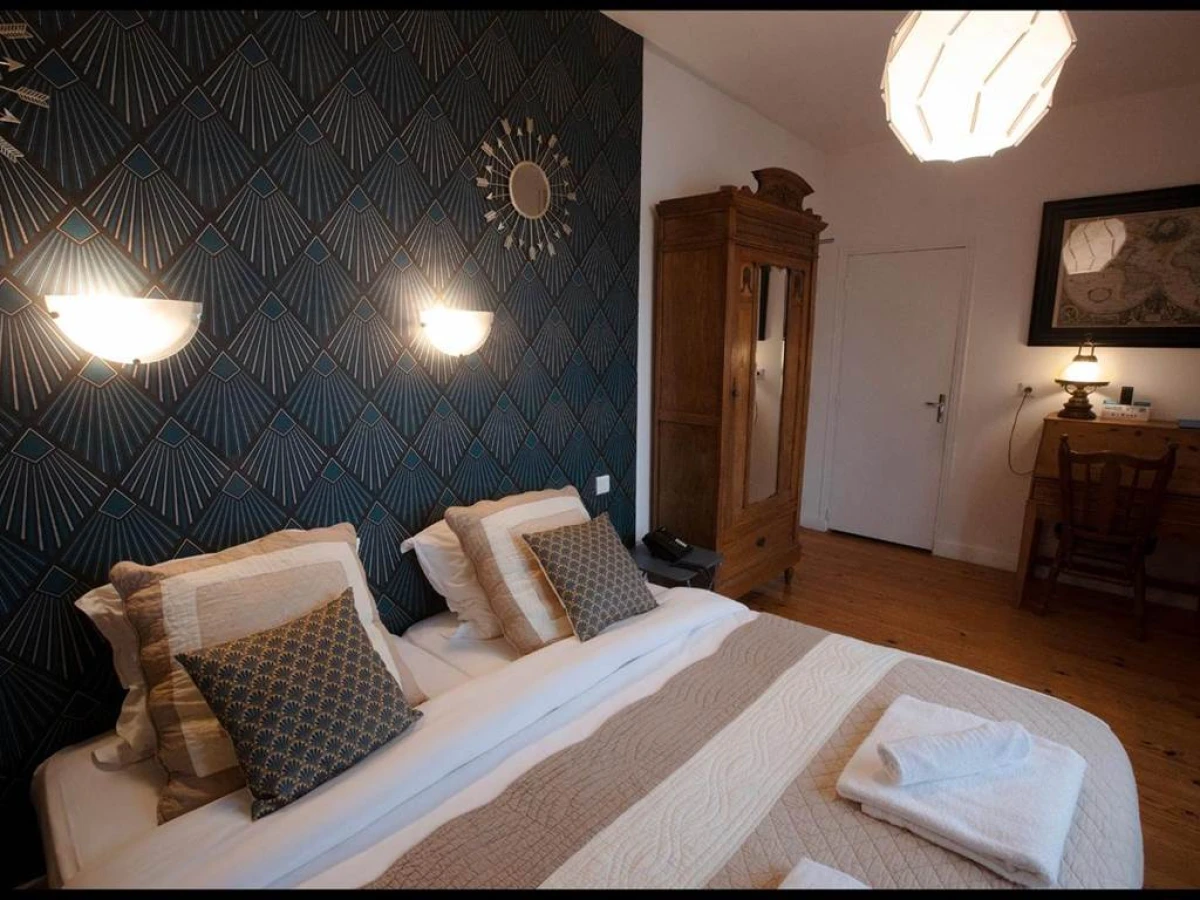 LOGIS HOTEL BELLEVUE RESTAURANT LA POMME d'OR - Bonjour Fun