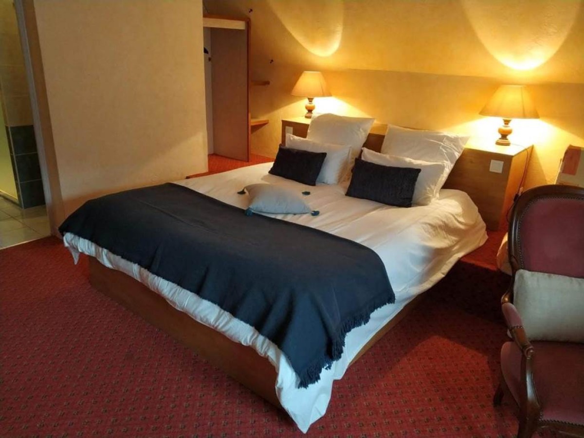 Logis Hotel Calisola Besançon - Soirée Etape - Bonjour Fun