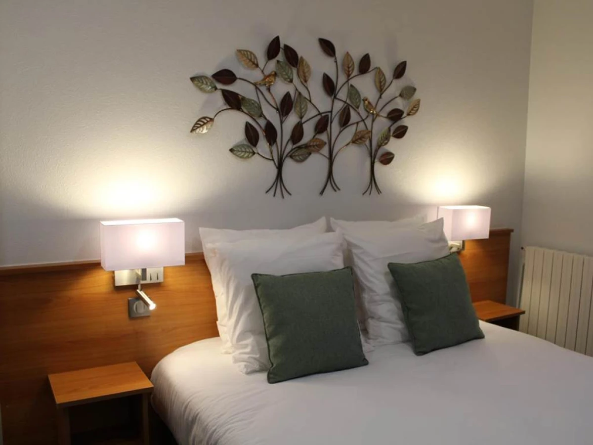 Logis Hotel De Paris - Bonjour Fun