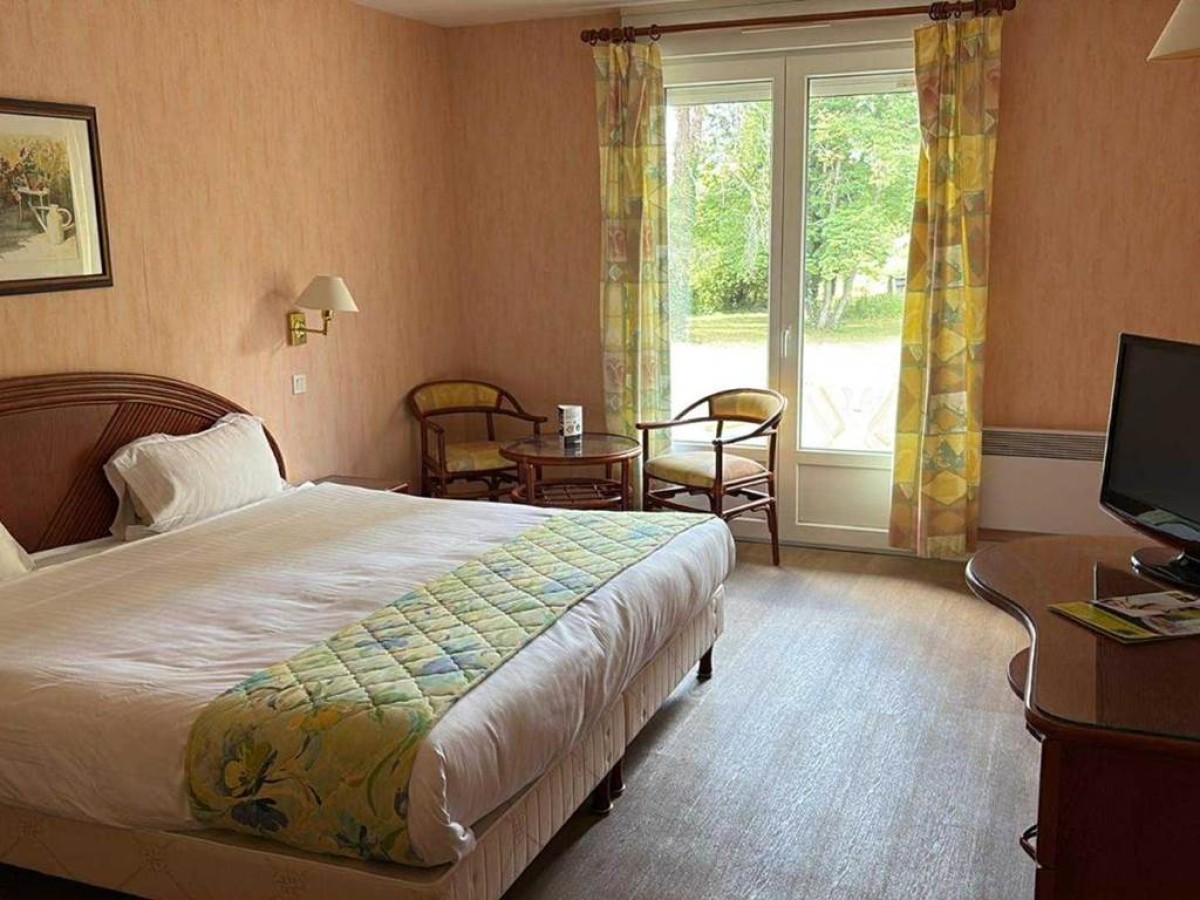 Logis Hôtel du Pont Neuf - Bonjour Fun