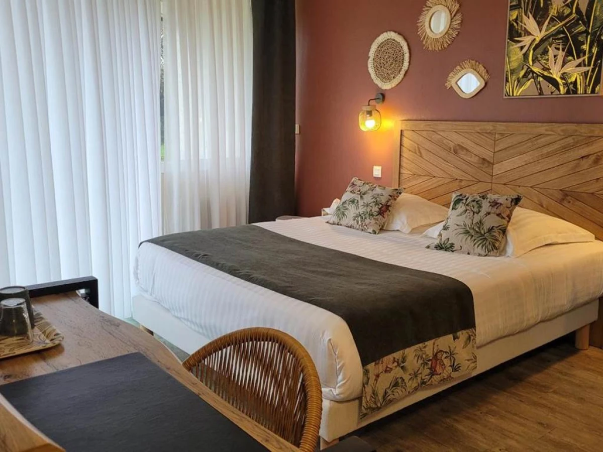 Logis Hotel La Croix du Sud - Bonjour Fun