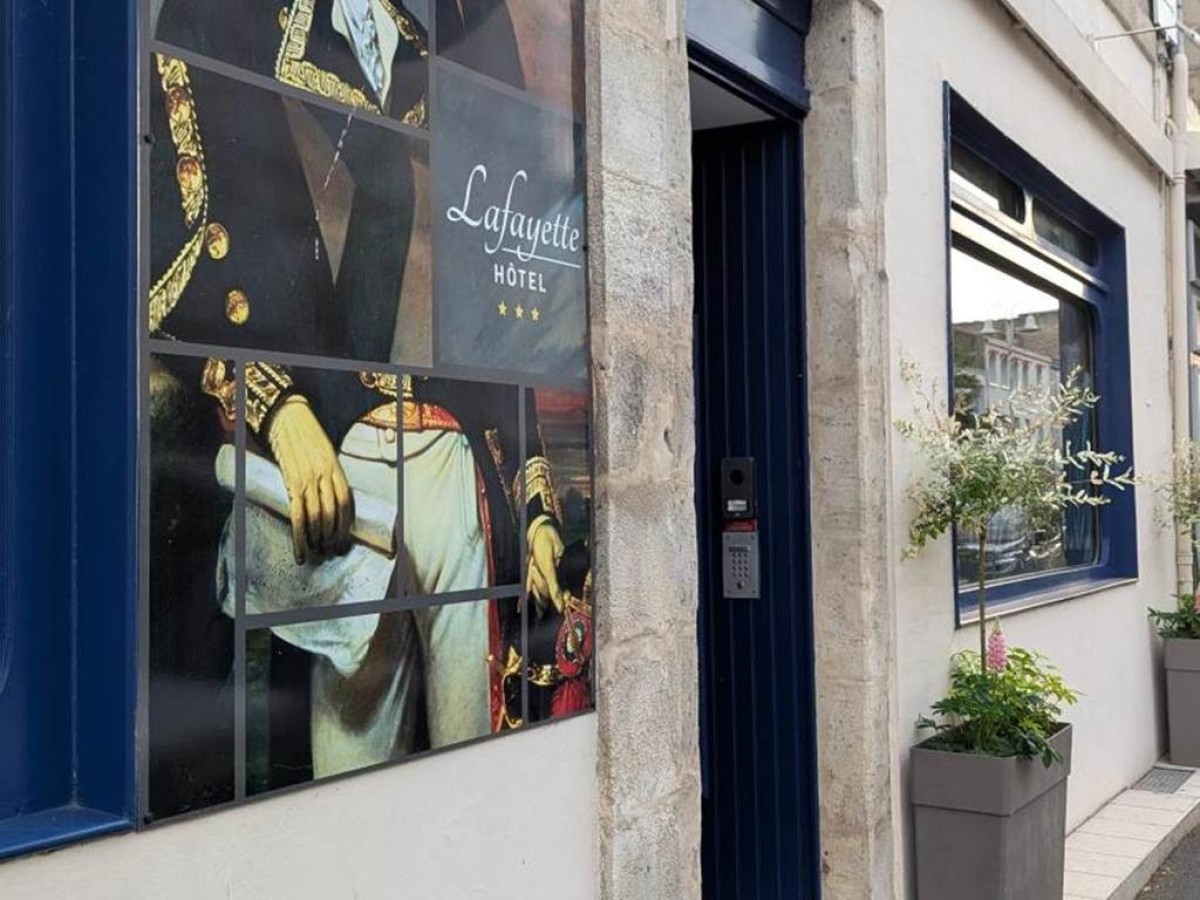 Logis Hôtel Lafayette Rochefort France - Bonjour Fun
