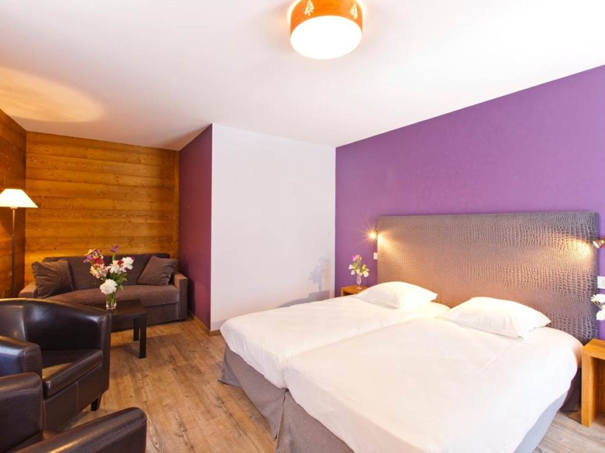 Logis Hôtel LBB - les 2 lacs - Bonjour Fun