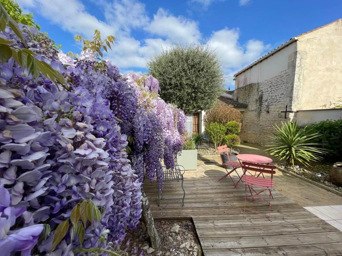Logis Hôtel Le Central - Bonjour Fun