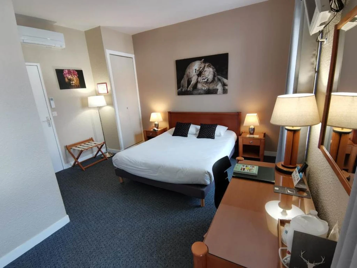Logis Hotel Le Cerf - Bonjour Fun