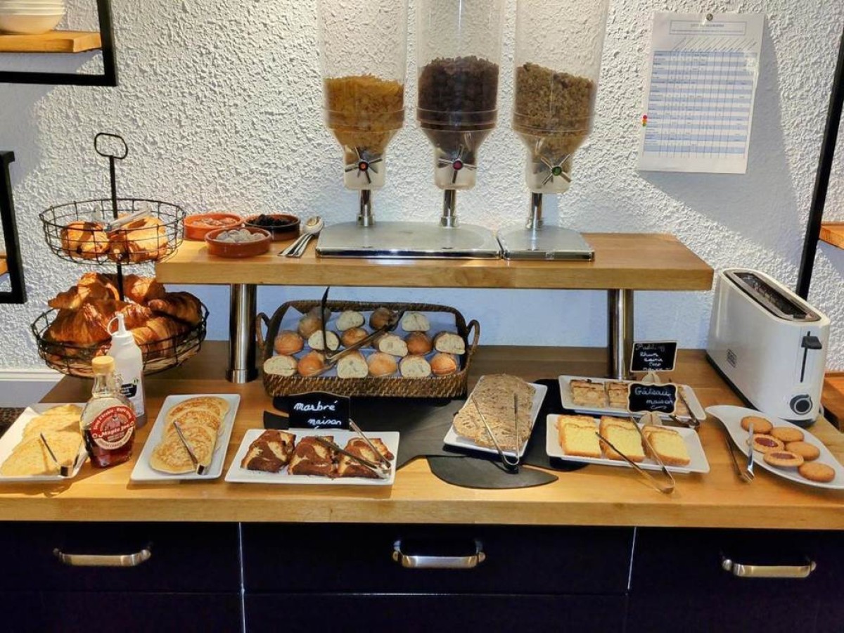 Logis Hotel Le Cerf - Bonjour Fun