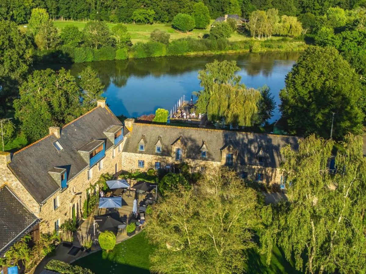 Logis Hôtel Le Manoir Des Portes - Bonjour Fun