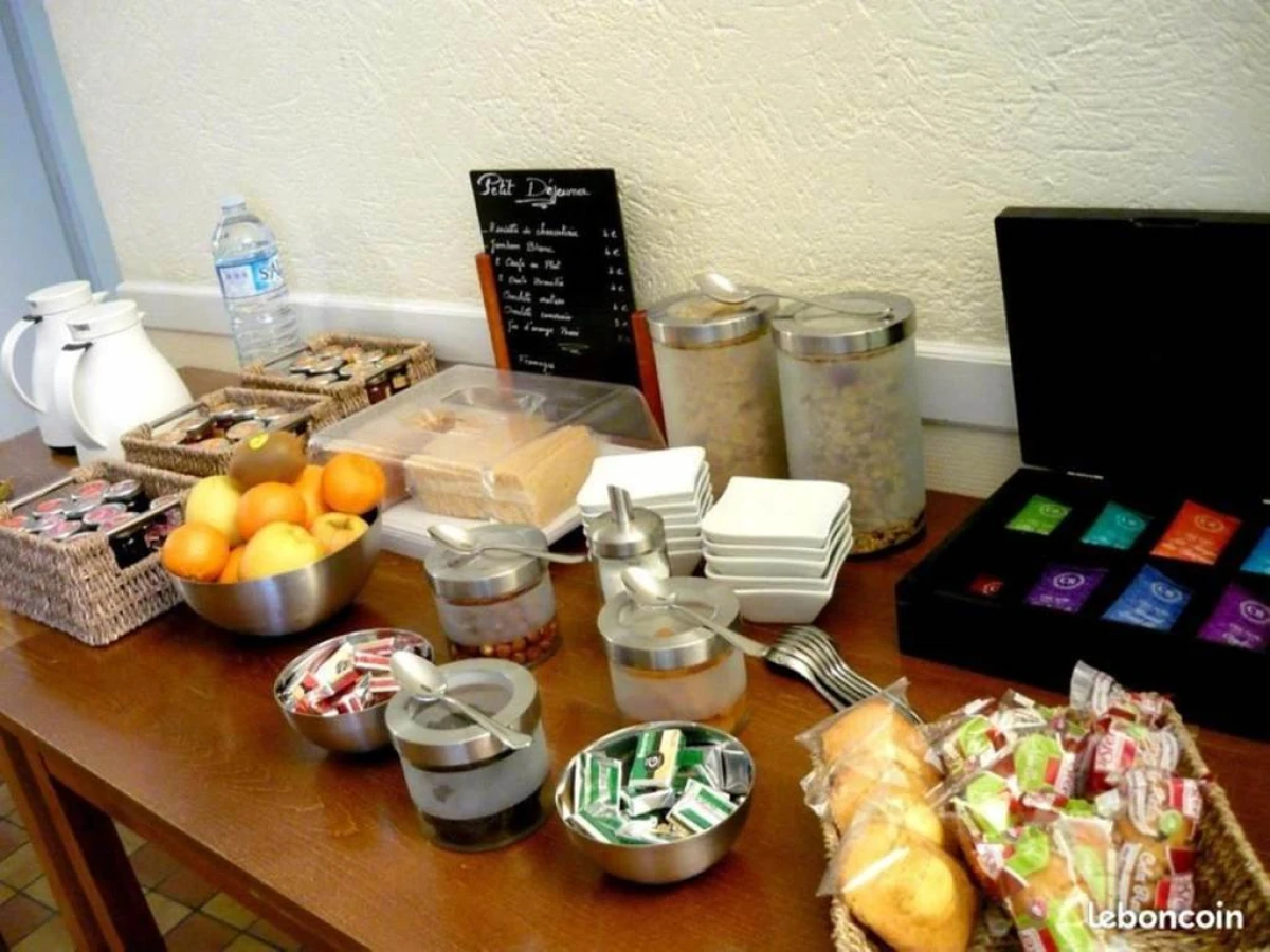 Logis Hôtel Le Pélican & son restaurant - Bonjour Fun