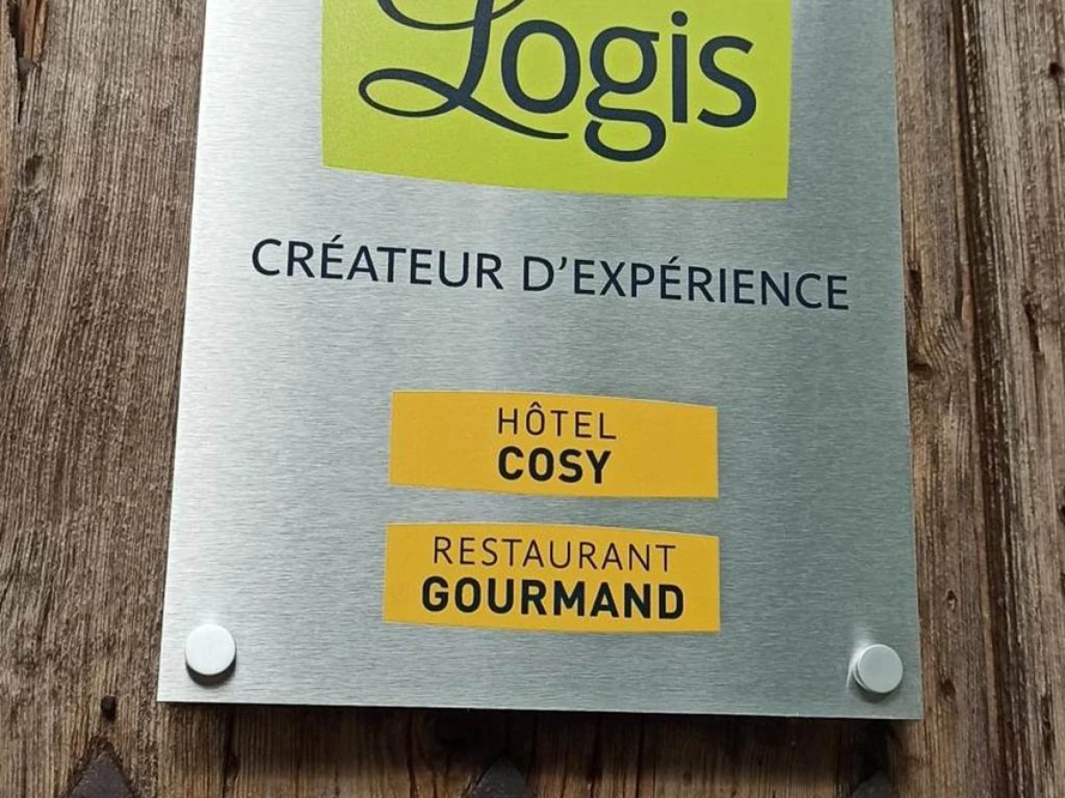 Logis Hotel Le Prince Noir - Bonjour Fun