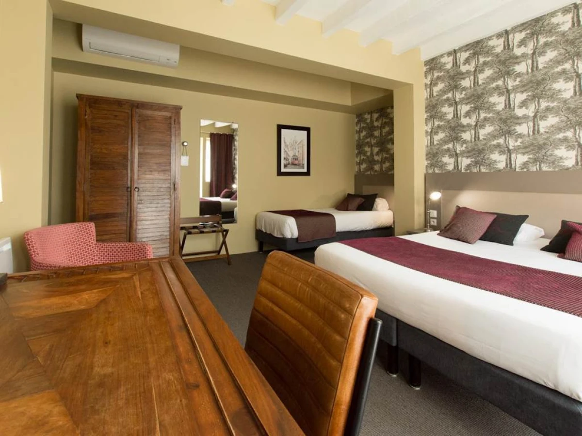 Logis Hôtel Le Vert Galant - Bonjour Fun