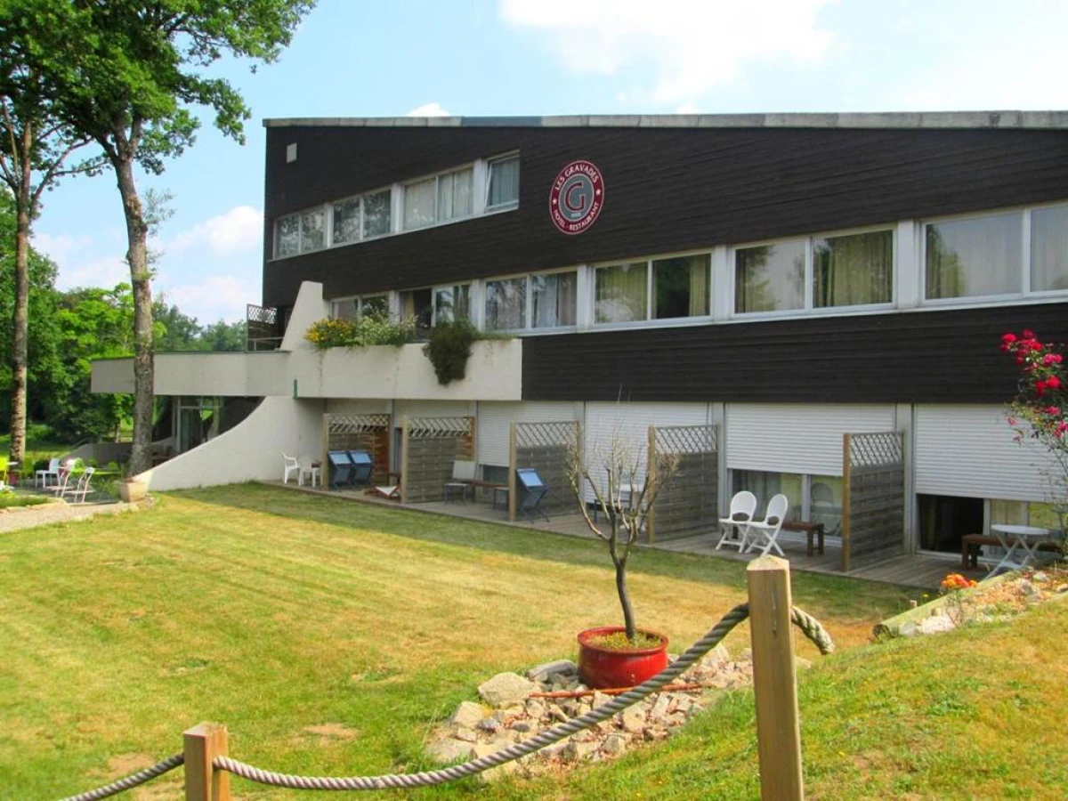 Logis Hotel Les Gravades Ussel - Bonjour Fun