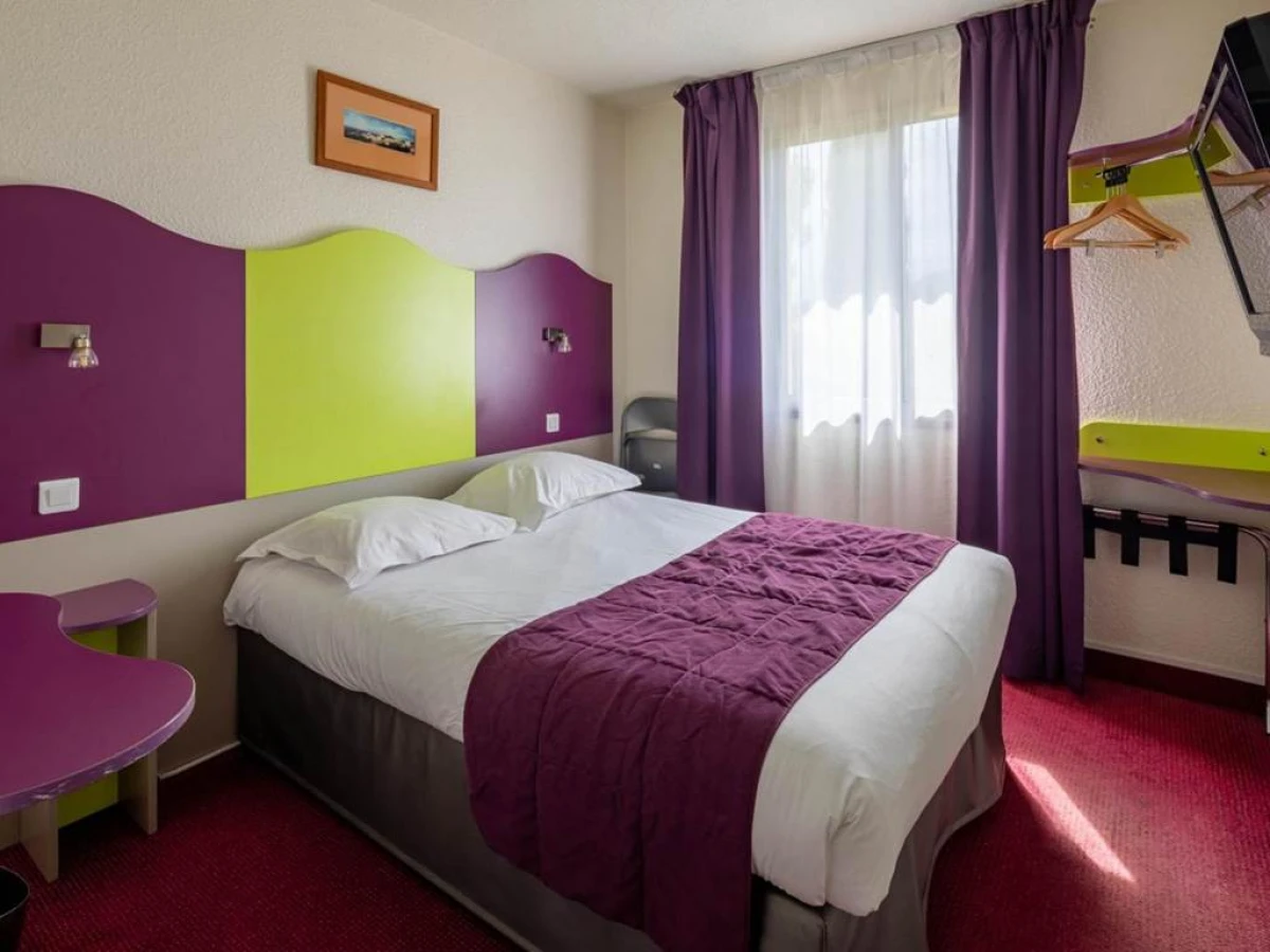 Logis Hotel Noemys pont de l'Etoile - Bonjour Fun