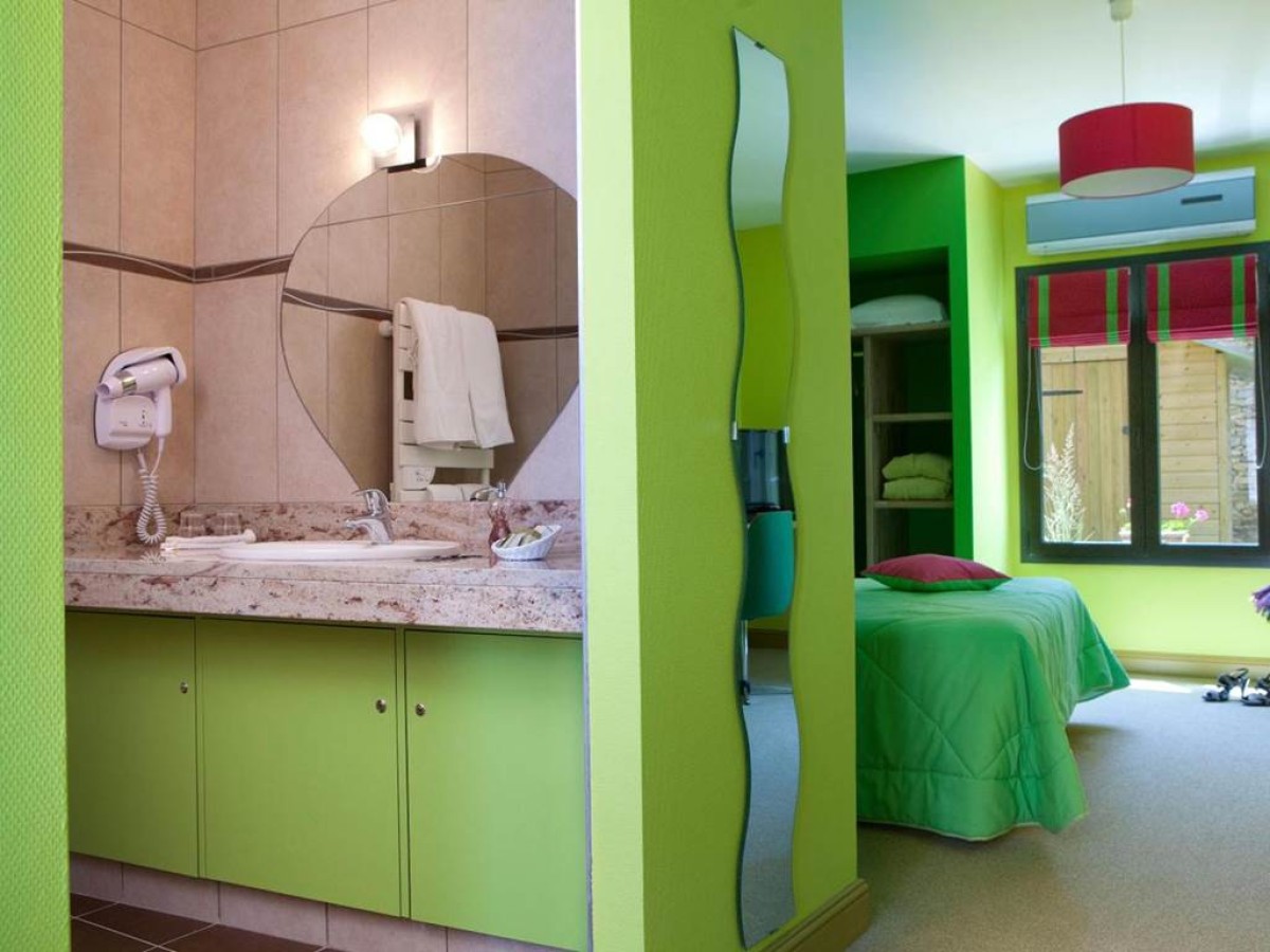 Logis hôtel Ô en Couleur - Bonjour Fun