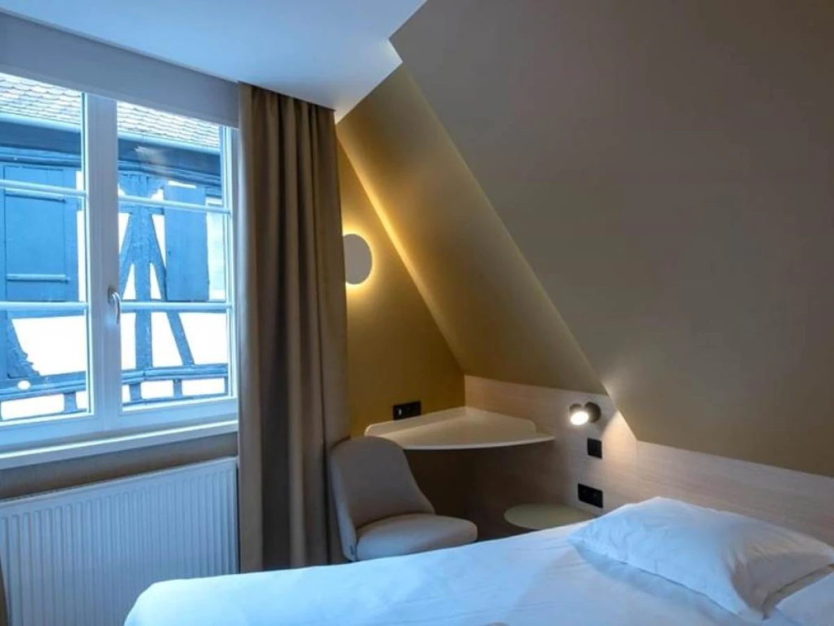 Logis Hôtel Restaurant Au Cerf d'Or - Bonjour Fun