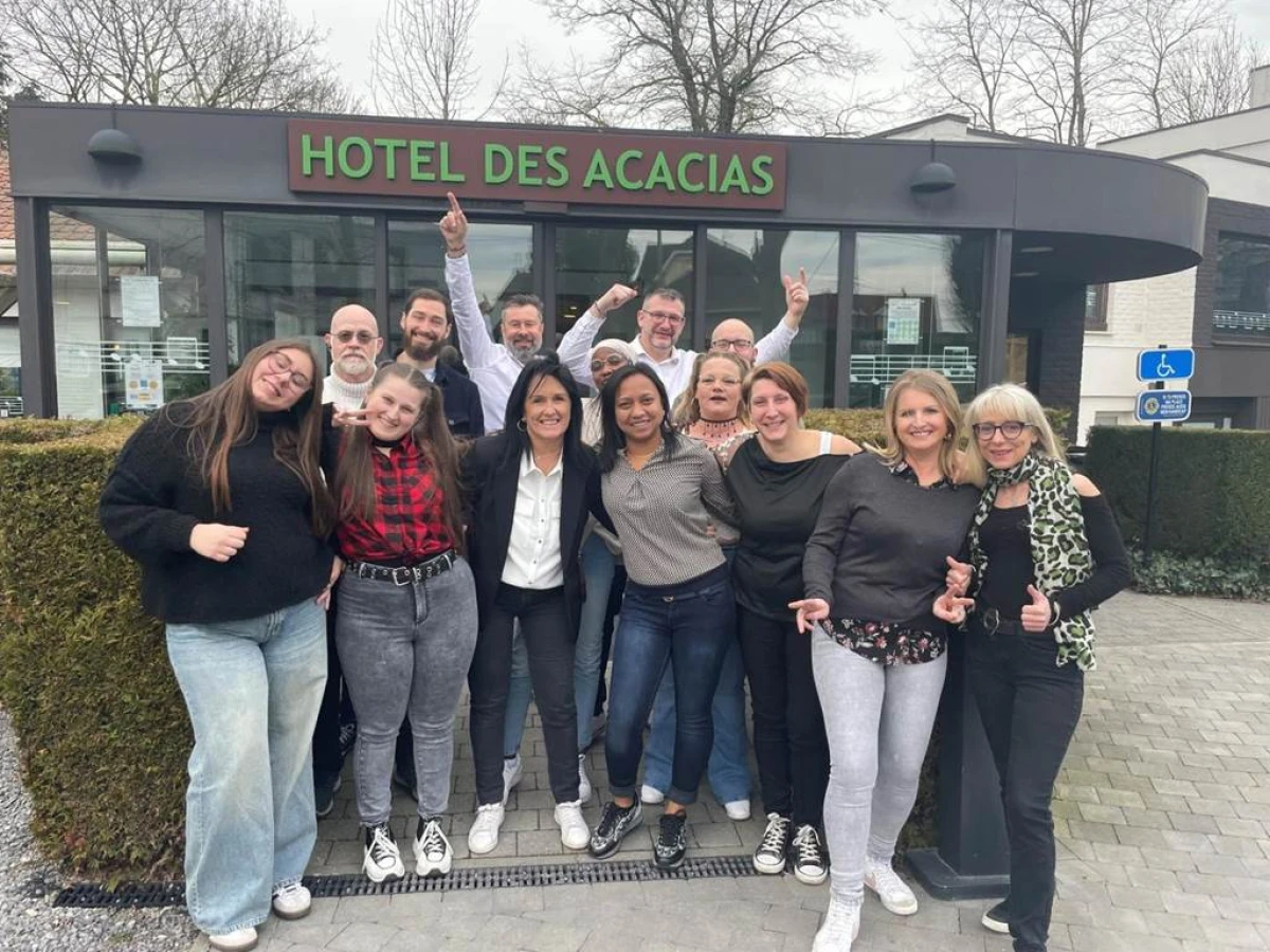 Logis Hôtel Restaurant Des Acacias Lille Neuville  - Bonjour Fun
