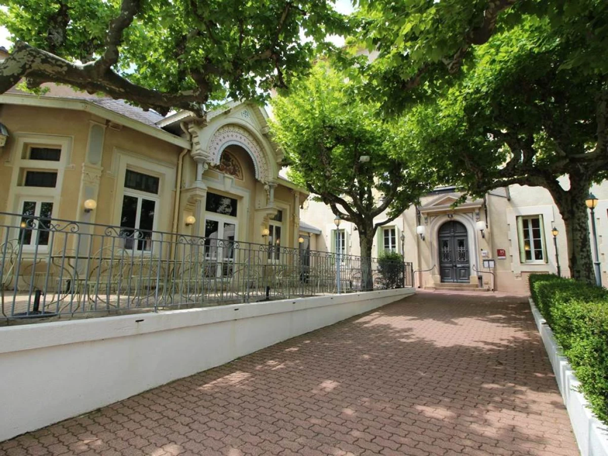 Logis Hotel restaurant des Thermes - Bonjour Fun