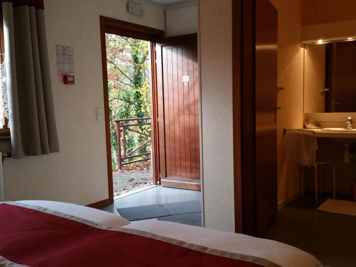 Logis - Hotel Restaurant La Sapinière - Bonjour Fun