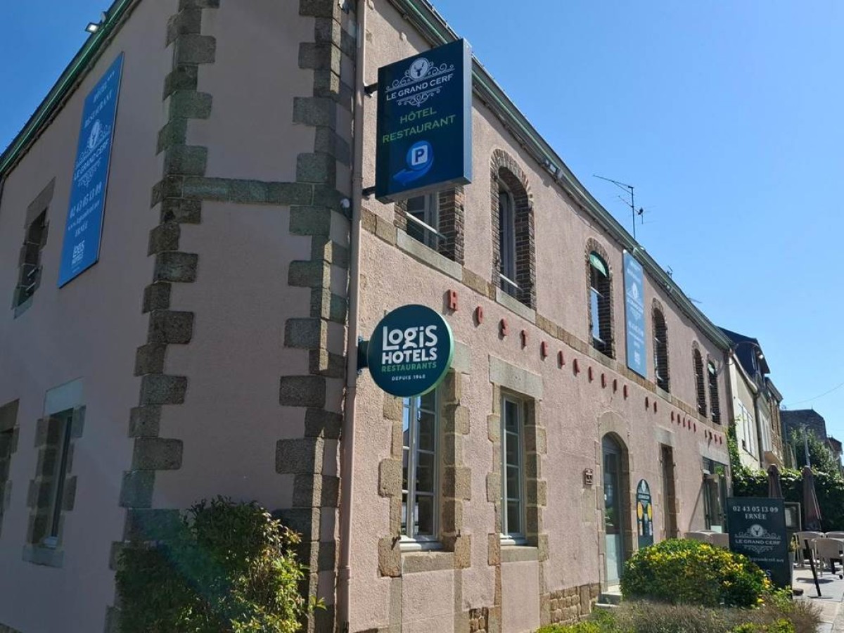 Logis Hôtel-restaurant Le Grand Cerf - Bonjour Fun
