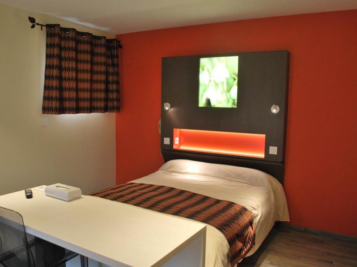 Logis Hôtel & Restaurant Les Perce-Neige - Bonjour Fun