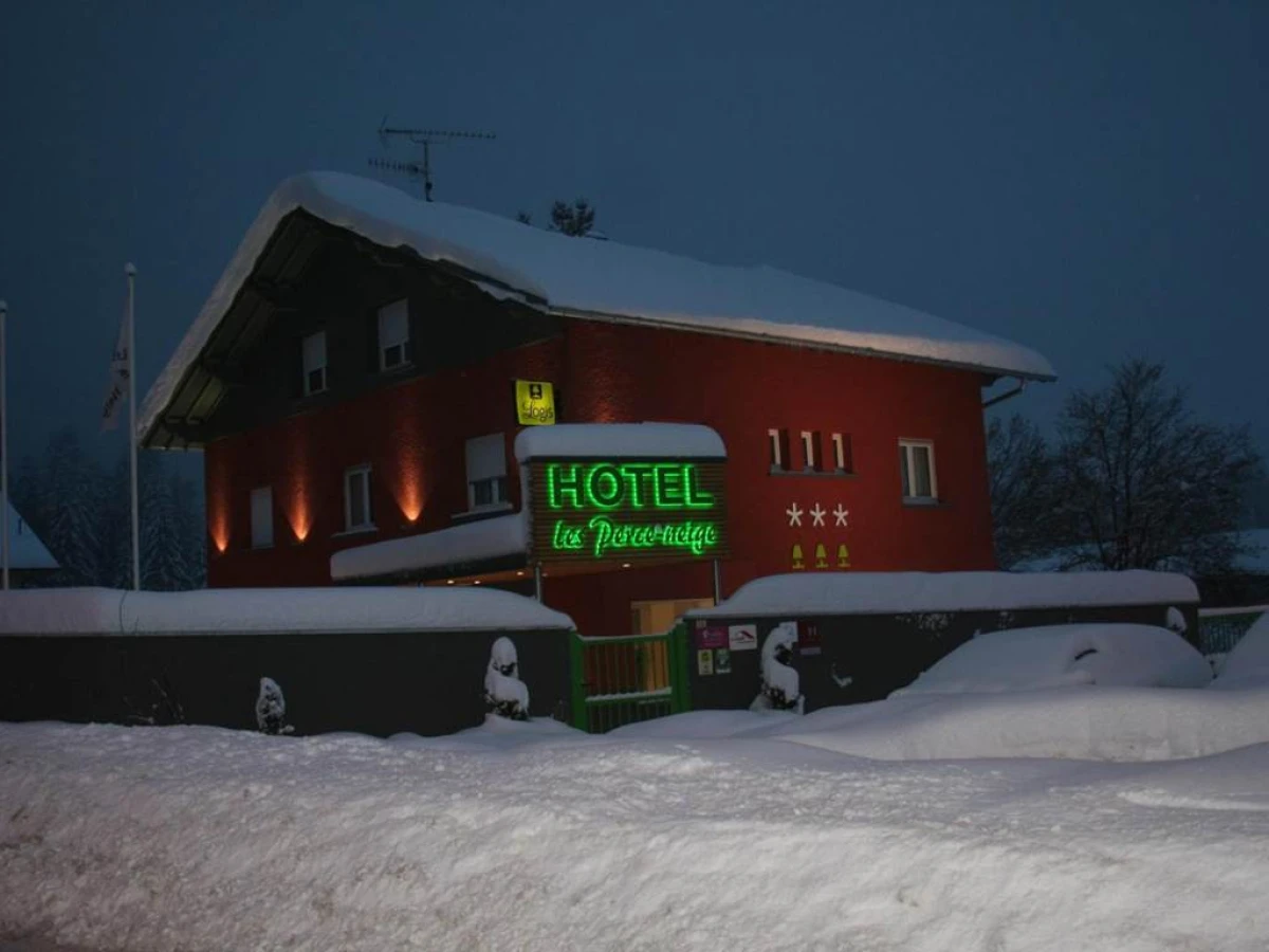 Logis Hôtel & Restaurant Les Perce-Neige - Bonjour Fun