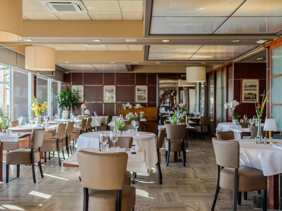 Logis Hôtel & Restaurant Mediterranee - Bonjour Fun