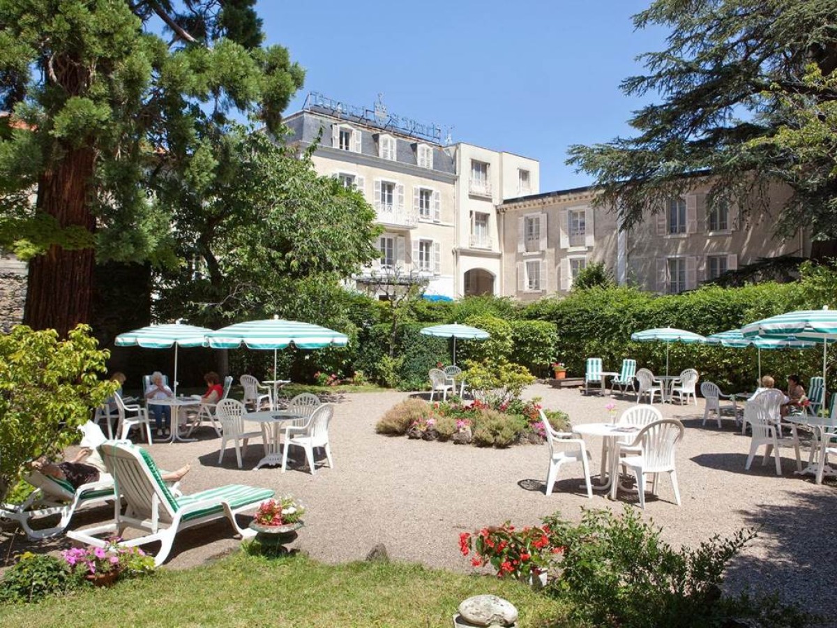 Logis Hotel Royal Saint-Mart - Bonjour Fun