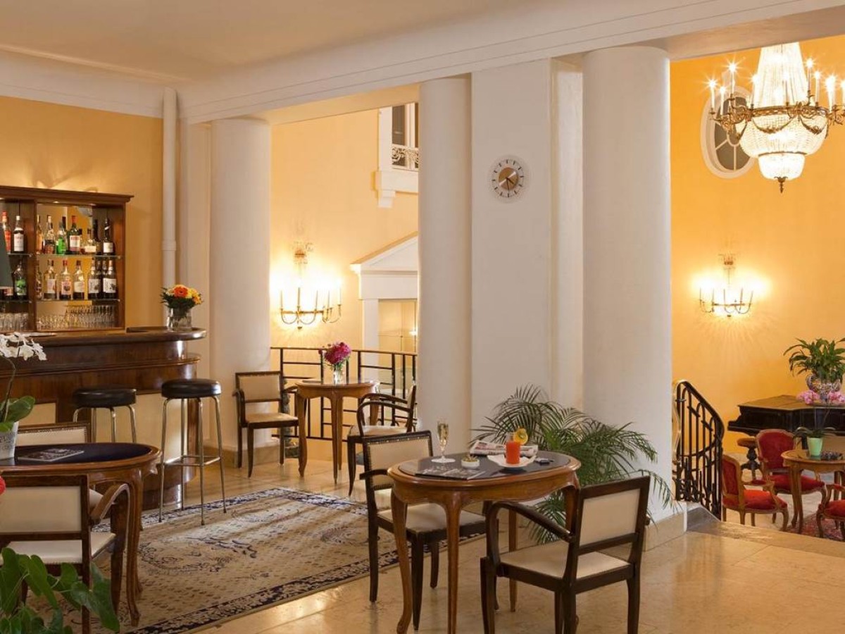 Logis Hotel Royal Saint-Mart - Bonjour Fun