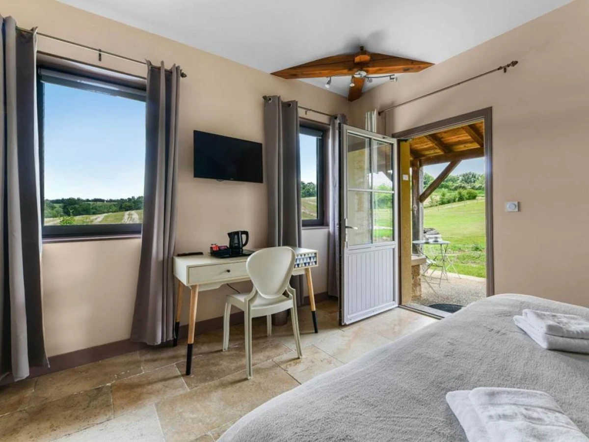 Logis L'Auberge de Larressingle - Bonjour Fun