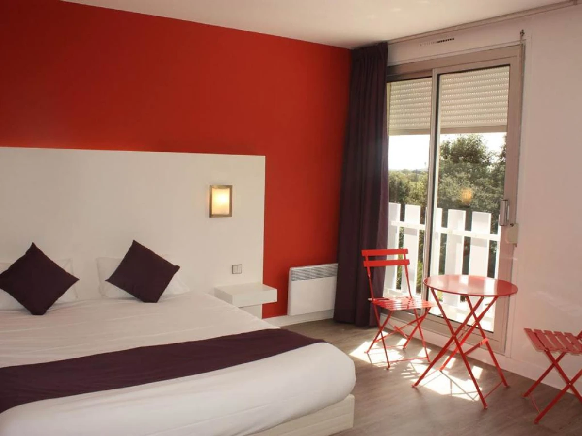 Logis Latitude Ouest Hôtel Restaurant & Spa - Bonjour Fun